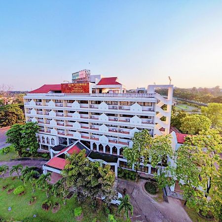 Phuphanplace Hotel Ban Phang Khwang Tai Екстериор снимка
