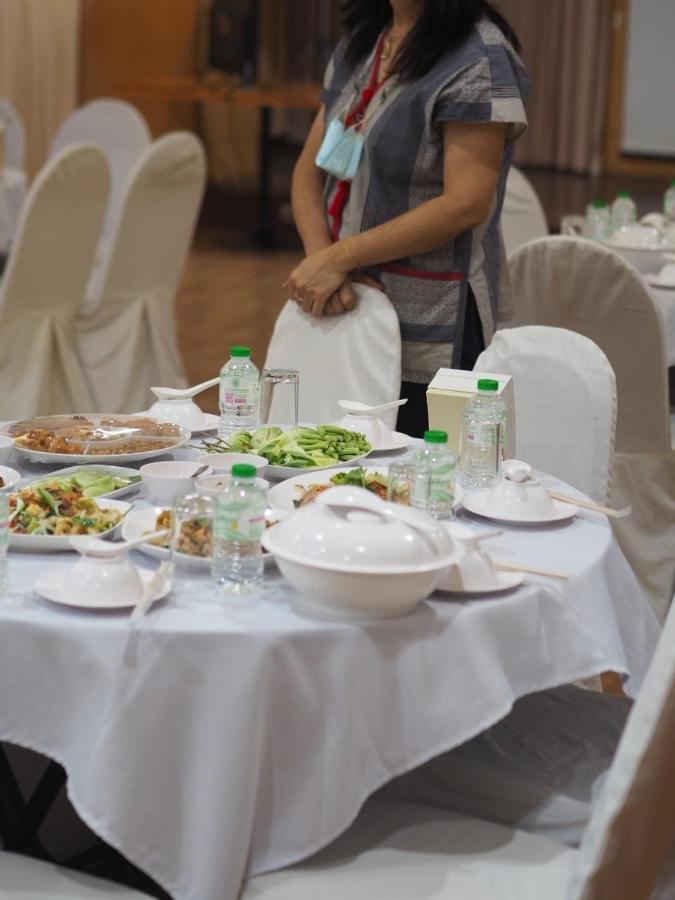 Phuphanplace Hotel Ban Phang Khwang Tai Екстериор снимка