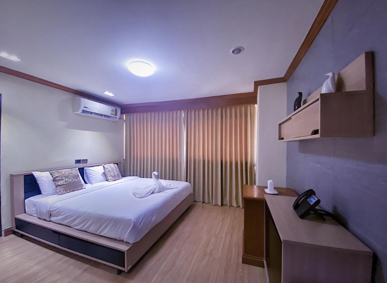 Phuphanplace Hotel Ban Phang Khwang Tai Екстериор снимка