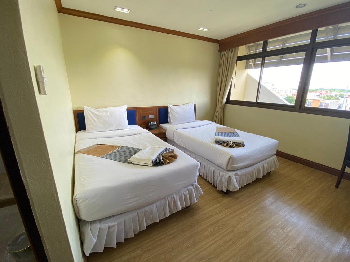 Phuphanplace Hotel Ban Phang Khwang Tai Екстериор снимка