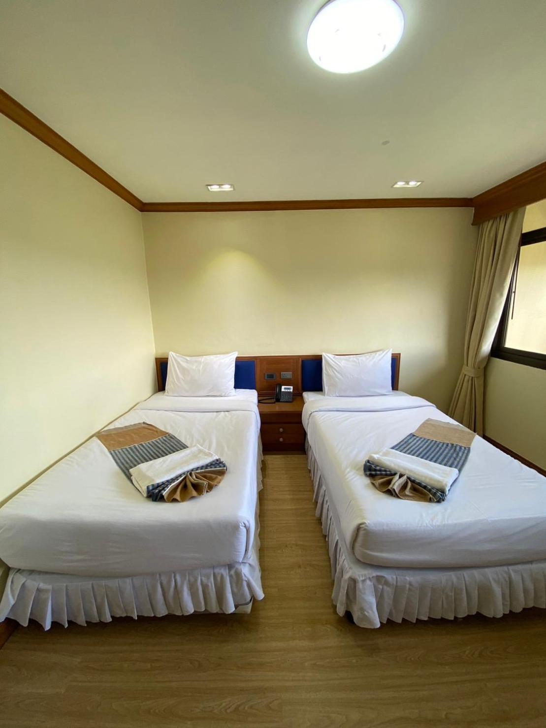 Phuphanplace Hotel Ban Phang Khwang Tai Екстериор снимка