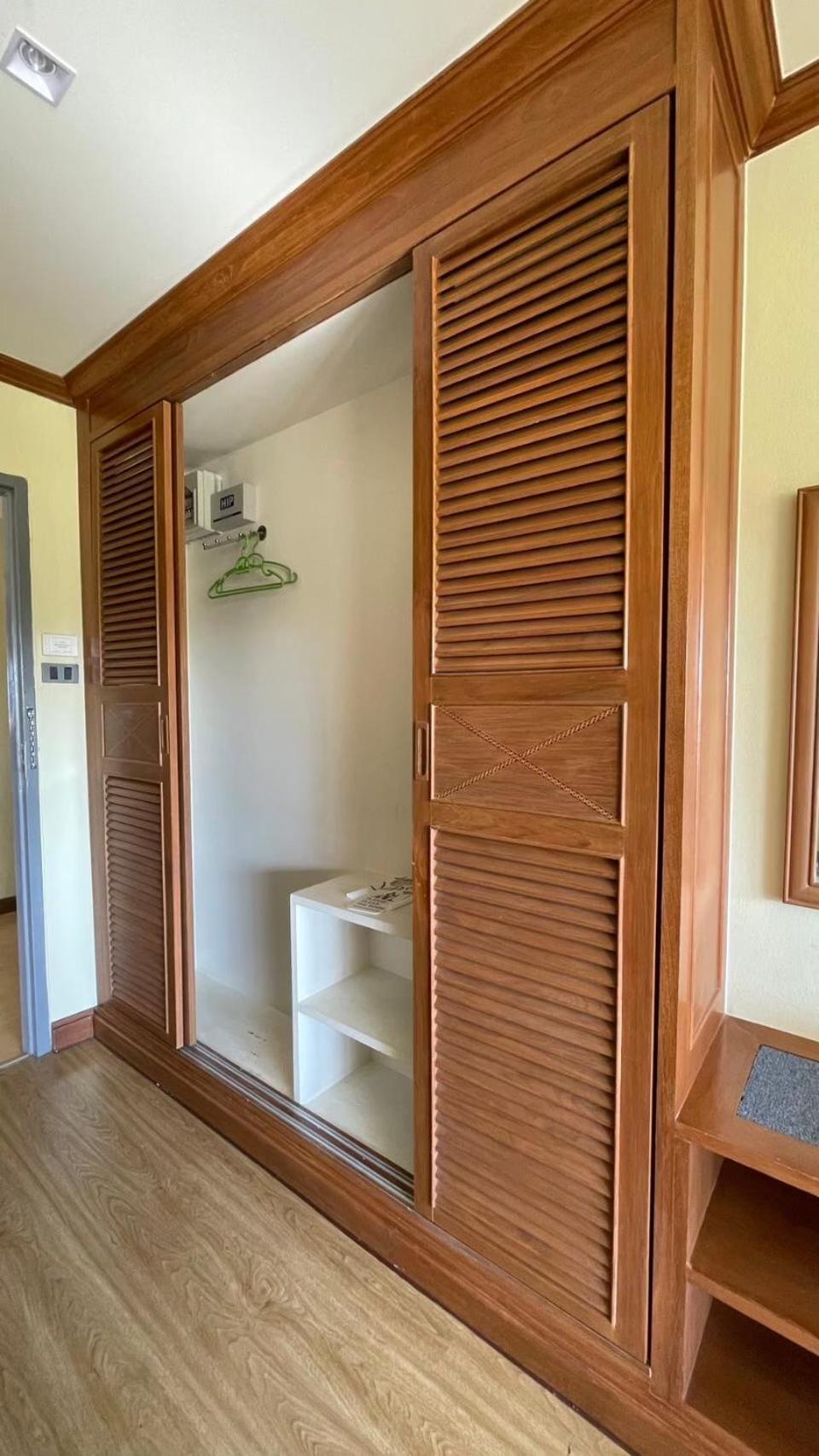 Phuphanplace Hotel Ban Phang Khwang Tai Екстериор снимка